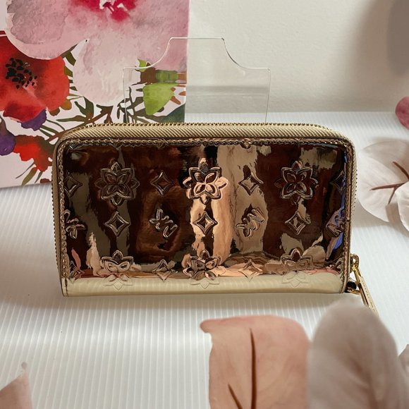 Michael Kors Metallic Phone Case - Picture 2 of 2